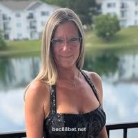 Ảnh đại diện của Julie O'Bryant